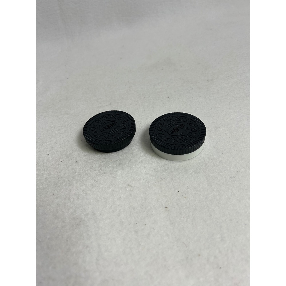 Novelty Cookie Core OWLSTEM 2.2in Black White Sandwich Cookie Herb Grinder